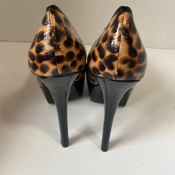 Charlotte Russe Leopard animal print high heels size 7 - Picture 5 of 8